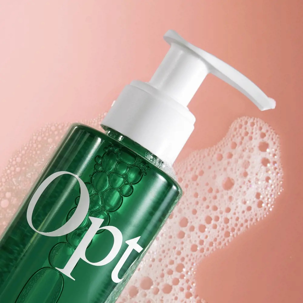 ژل شوینده فوم‌شونده اپتیمالز مناسب پوست چرب و مختلط Optimals Foaming Gel Cleanser